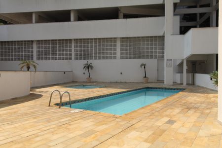 Apartamento à venda com 76m², 2 quartos e 1 vagaÁrea comum - Piscina