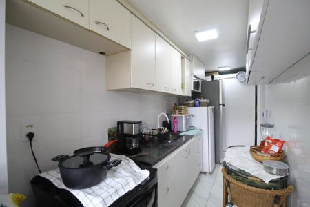 Apartamento à venda com 76m², 2 quartos e 1 vagaCozinha