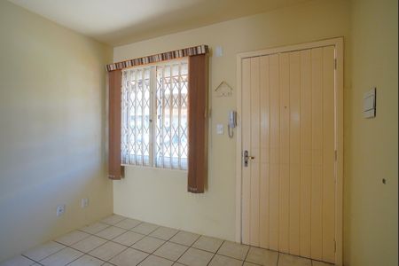 Sala de casa de condomínio à venda com 2 quartos, 80m² em Morro Santana, Porto Alegre