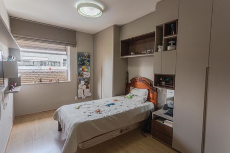 Apartamento à venda com 301m², 4 quartos e 3 vagasSuíte 2