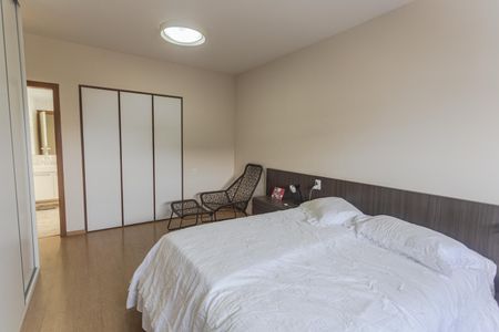 Apartamento à venda com 301m², 4 quartos e 3 vagasSuíte 1