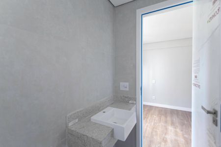 Apartamento à venda com 117m², 2 quartos e 2 vagasBanheiro da suíte 