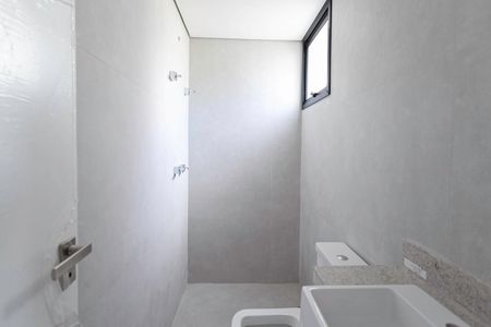 Apartamento à venda com 117m², 2 quartos e 2 vagasBanheiro da suíte 