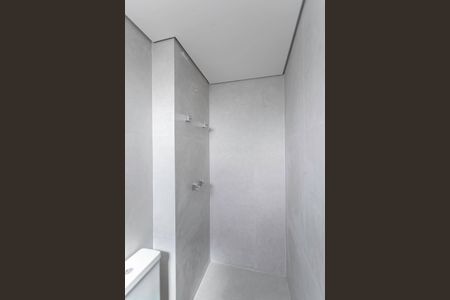 Apartamento à venda com 117m², 2 quartos e 2 vagasBanheiro social e da semi suíte 