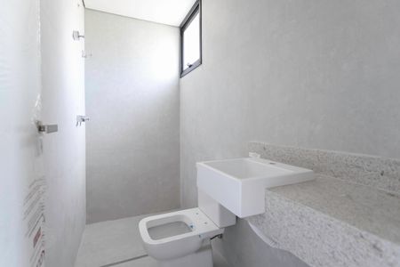 Apartamento à venda com 117m², 2 quartos e 2 vagasBanheiro da suíte 