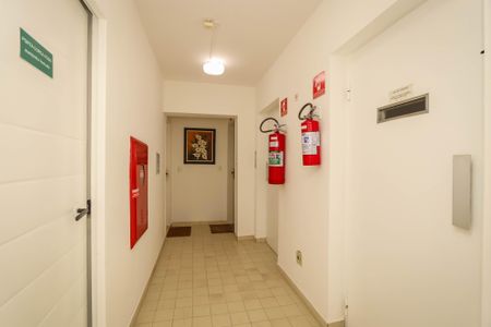 Apartamento para alugar com 60m², 2 quartos e sem vagaHall Social