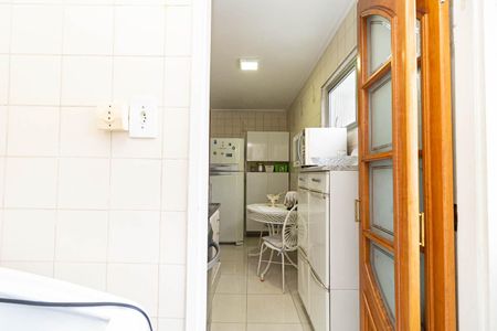 Apartamento à venda com 68m², 2 quartos e 1 vagaÁrea de Serviço