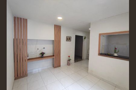 Sala de casa à venda com 2 quartos, 60m² em Taquara, Rio de Janeiro