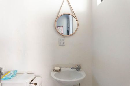 Casa à venda com 60m², 2 quartos e sem vagaBanheiro 2