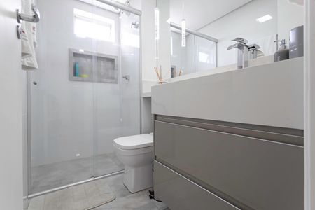 Apartamento à venda com 149m², 4 quartos e 2 vagasBanheiro social