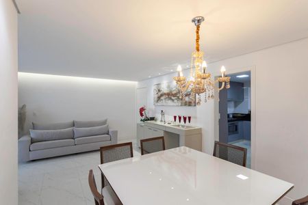 Apartamento à venda com 149m², 4 quartos e 2 vagasSala