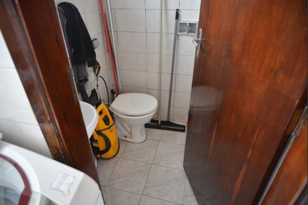 Casa à venda com 320m², 5 quartos e 4 vagasBanheiro de Serviço