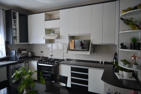 Casa à venda com 320m², 5 quartos e 4 vagasCozinha