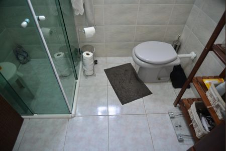 Casa à venda com 320m², 5 quartos e 4 vagasBanheiro Social