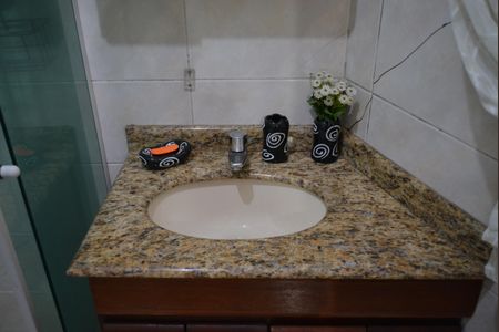 Casa à venda com 320m², 5 quartos e 4 vagasBanheiro da Suíte 2