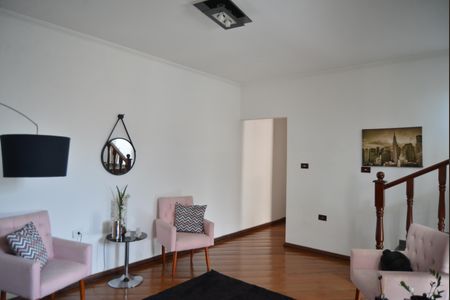 Casa à venda com 320m², 5 quartos e 4 vagasSala