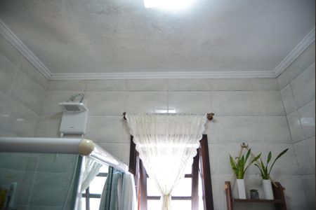 Casa à venda com 320m², 5 quartos e 4 vagasBanheiro Social