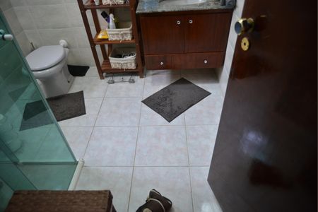 Casa à venda com 320m², 5 quartos e 4 vagasBanheiro Social