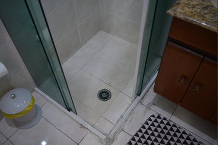 Casa à venda com 320m², 5 quartos e 4 vagasBanheiro da Suíte 2