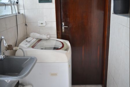 Casa à venda com 320m², 5 quartos e 4 vagasÁrea de Serviço