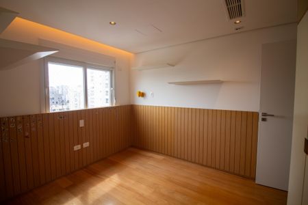 Apartamento à venda com 250m², 4 quartos e 4 vagasSuíte 3