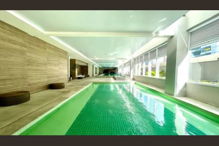 Apartamento à venda com 250m², 4 quartos e 4 vagasÁrea comum - Piscina