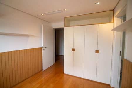 Apartamento à venda com 250m², 4 quartos e 4 vagasSuíte 3