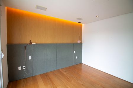 Apartamento à venda com 250m², 4 quartos e 4 vagasSuíte 4