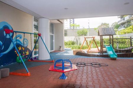 Apartamento à venda com 250m², 4 quartos e 4 vagasÁrea comum - Playground