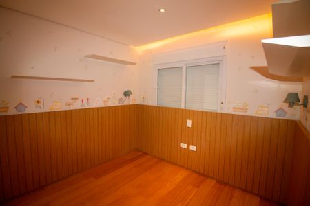 Apartamento à venda com 250m², 4 quartos e 4 vagasSuíte 2