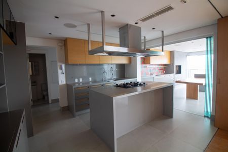 Apartamento à venda com 250m², 4 quartos e 4 vagasCozinha