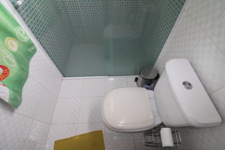 Casa à venda com 252m², 3 quartos e 4 vagasQuarto 2 - Banheiro