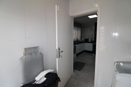 Casa à venda com 252m², 3 quartos e 4 vagasÁrea de Serviço