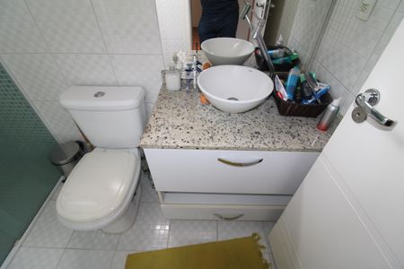 Casa à venda com 252m², 3 quartos e 4 vagasQuarto 2 - Banheiro