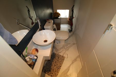 Casa à venda com 252m², 3 quartos e 4 vagasLavabo