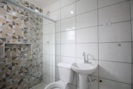 Banheiro de kitnet/studio para alugar com 1 quarto, 20m² em Cidade Intercap, Taboão da Serra