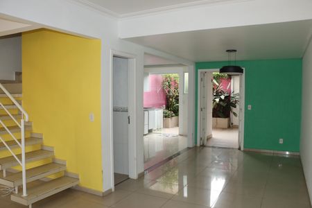 Casa de condomínio para alugar com 110m², 4 quartos e 2 vagasSala