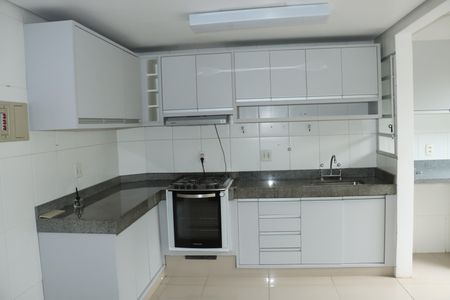 Casa de condomínio para alugar com 110m², 4 quartos e 2 vagasCozinha