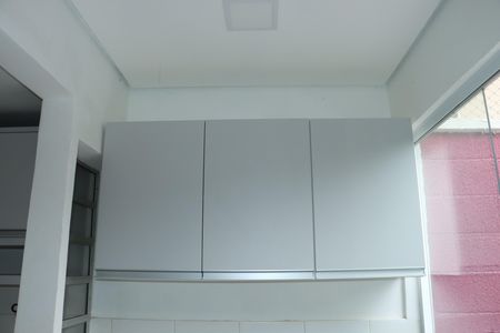 Casa de condomínio para alugar com 110m², 4 quartos e 2 vagasCozinha