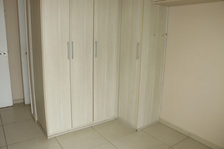 Casa de condomínio para alugar com 110m², 4 quartos e 2 vagasSuíte