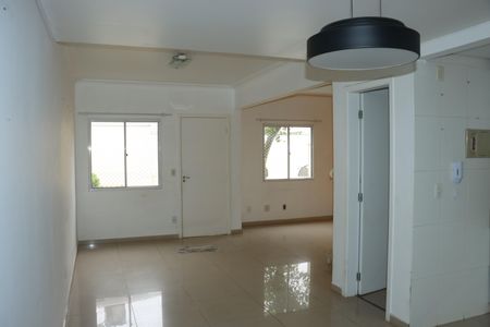 Casa de condomínio para alugar com 110m², 4 quartos e 2 vagasSala