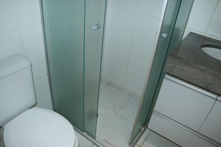 Casa de condomínio para alugar com 110m², 4 quartos e 2 vagasBanheiro da Suíte