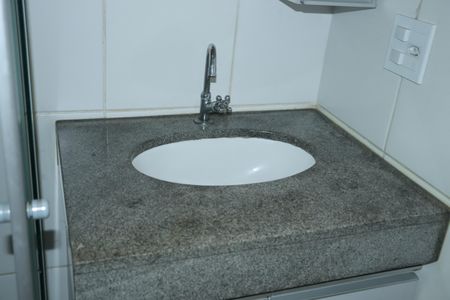 Casa de condomínio para alugar com 110m², 4 quartos e 2 vagasBanheiro da Suíte