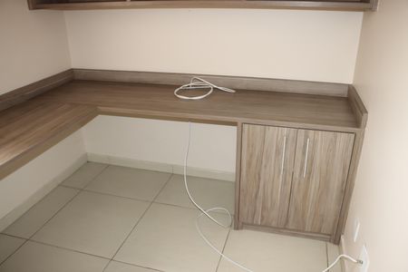 Casa de condomínio para alugar com 110m², 4 quartos e 2 vagasQuarto 2