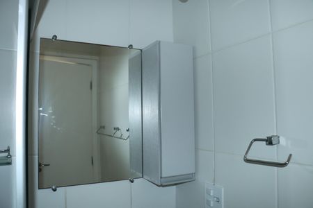 Casa de condomínio para alugar com 110m², 4 quartos e 2 vagasBanheiro da Suíte