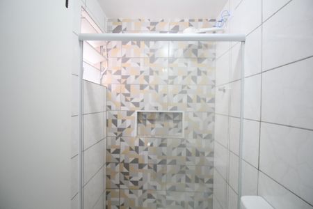 Banheiro Social de kitnet/studio para alugar com 1 quarto, 20m² em Cidade Intercap, Taboão da Serra