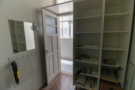 Apartamento à venda com 64m², 1 quarto e sem vaga Apartamento à venda com 64m², 1 quarto e sem vagaQuarto de Serviço