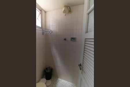 Apartamento à venda com 64m², 1 quarto e sem vaga Apartamento à venda com 64m², 1 quarto e sem vagaBanheiro de serviço