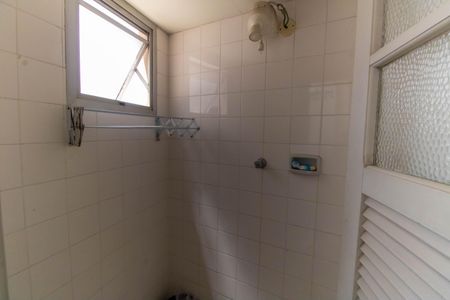 Apartamento à venda com 64m², 1 quarto e sem vaga Apartamento à venda com 64m², 1 quarto e sem vagaBanheiro de serviço