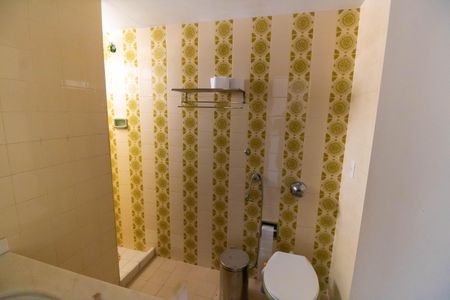 Apartamento à venda com 64m², 1 quarto e sem vaga Apartamento à venda com 64m², 1 quarto e sem vagaBanheiro